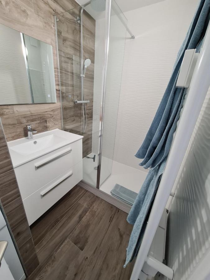 Vacances A Frejus Avec Piscine Apartamento Exterior foto
